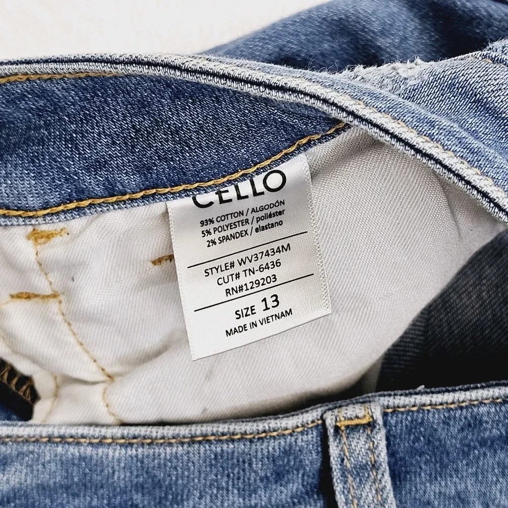 NEW Cello Womens 13 High Rise Flare‎ Jeans Distressed Blue Denim Casual